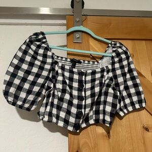 Forever 21 Black and White Puff Sleeve Crop Blouse